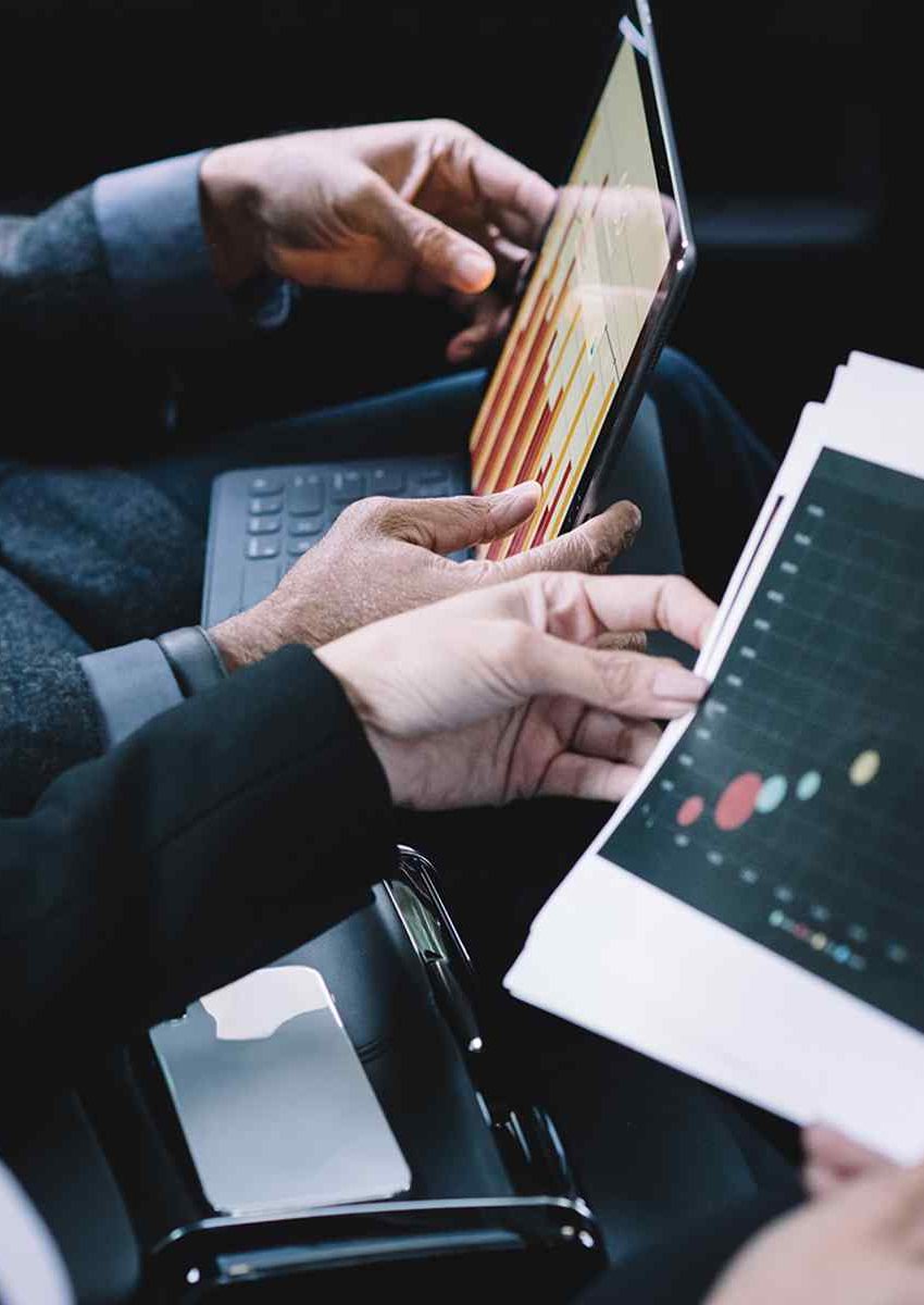 https://navarodigital.com/wp-content/uploads/2020/08/service_07-850x1200.jpg